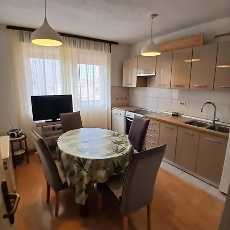 Family Apartment Pula